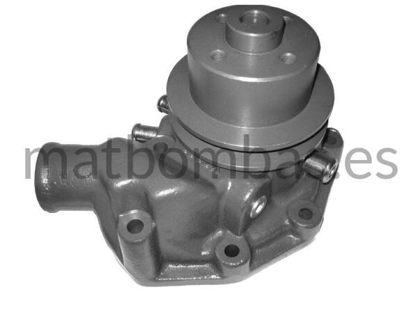 JOHN DEERE BOMBA DE AGUA DE13243