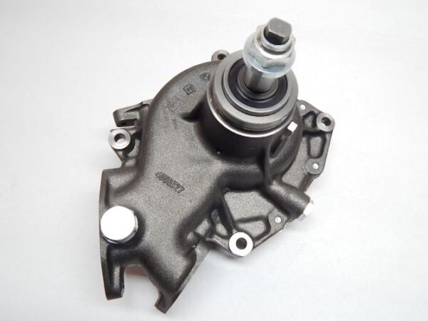Bomba agua IVECO AIFO 4952496 para motor 8205.02 y 8205I005.